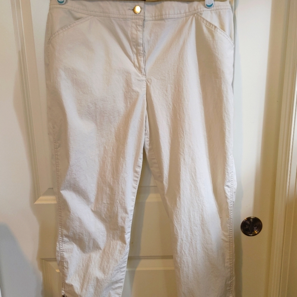 Chico's Skimmer slacks sz 2. Khaki color.
